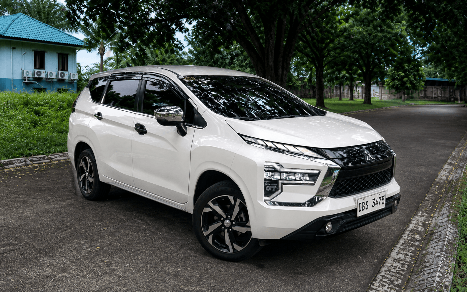 White Mitsubishi Xpander GLS 2025 available from CASA CAR RENTALS